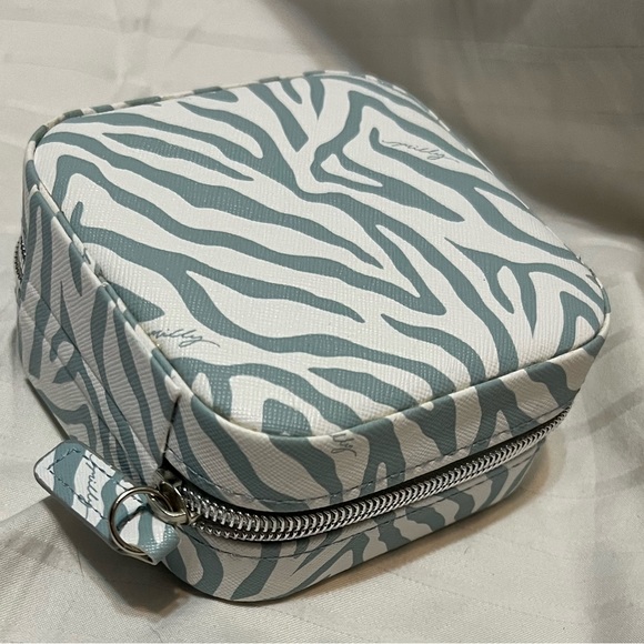 White and Gray Jewelry Box - Picture 2 of 5